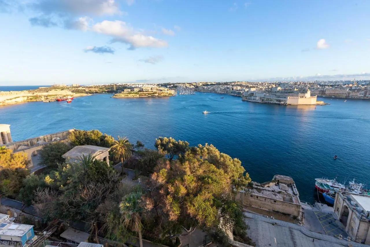 Valletta Large 3 Bedroom 0*,  Malta