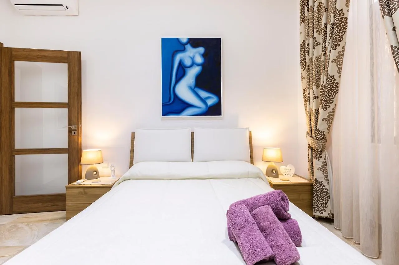 Valletta Large 3 Bedroom 0*,