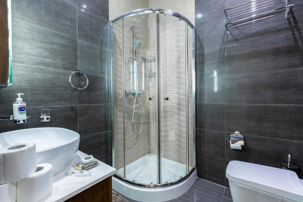 Valletta Large 3 Bedroom 0*,