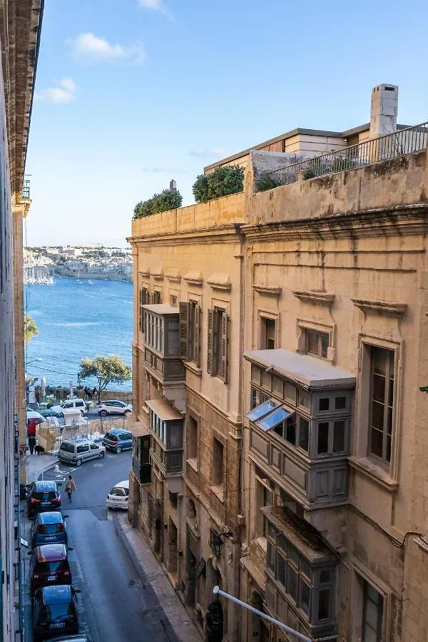 Valletta Large 3 Bedroom