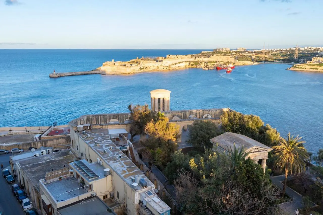 Valletta Large 3 Bedroom 0*,